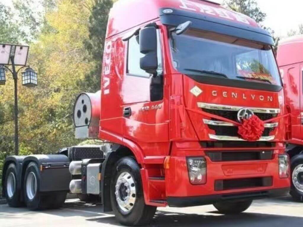 Седельный тягач IVECO-Hongyan 6x4 (CQ4256)